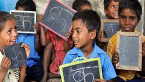 Chhattisgarh: छत्तीसगढ़ के स्कूलों में अब गूंजेंगे राष्ट्रगान; राज्यगीत और भोजन मंत्र, आदेश जारी