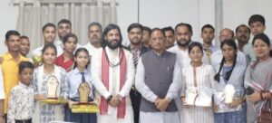 CG: मुख्यमंत्री विष्णुदेव साय ने किया मेधावी विद्यार्थियों का सम्मान